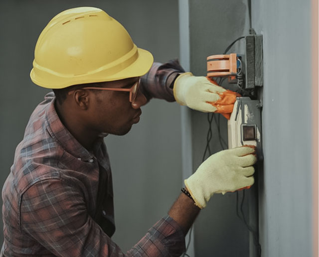 Chuveiro Elétrico em Brasília: Instalação, Manutenção e Segurança com Eletricista carlos silva