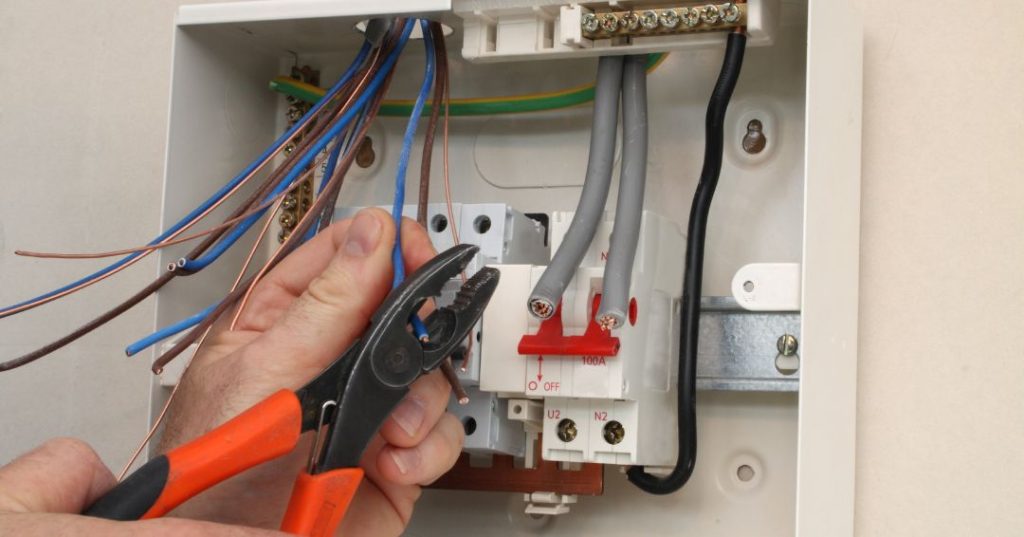 Circuitos e fiações elétricas em Brasília